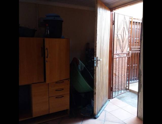 6 BEDROOM HOUSE FOR SALE IN PHOMOLONG